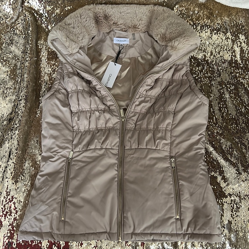 ⭐️ FLASH SALE ⭐️ Calvin Klein Vest